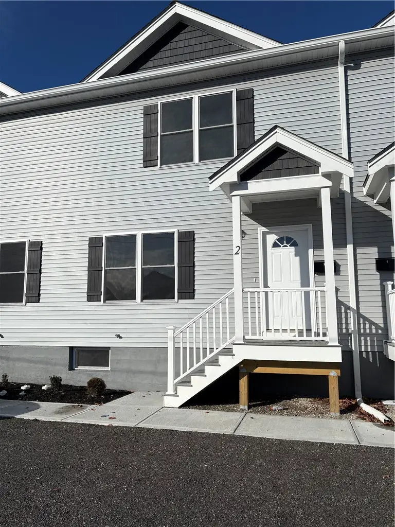 184 Avenue C #M2, Woonsocket, RI 02895 - #2