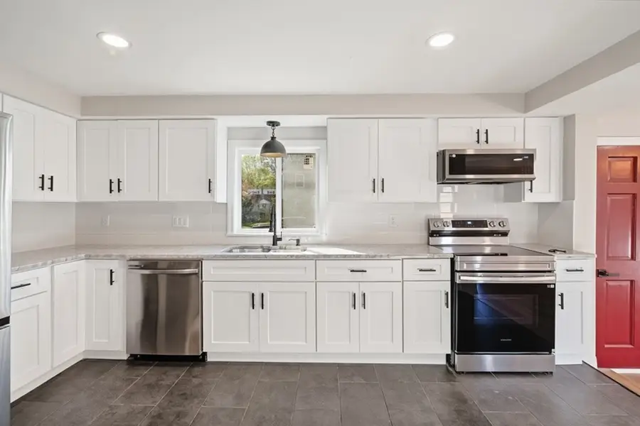 73 Tucker Street, Lincoln, RI 02865 - #3