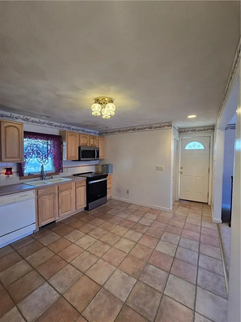 49 Jane Street, North Providence, RI 02904 - #3