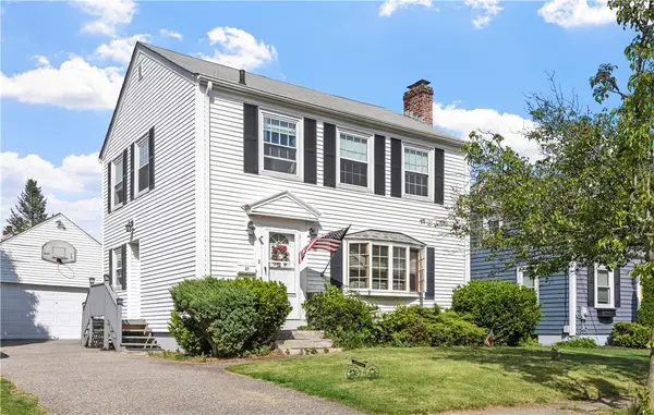 21 Brookwood Road, Cranston, RI 02920