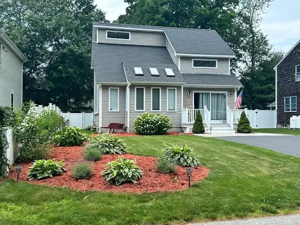 45 Lafayette Drive N, Bristol, RI 02809