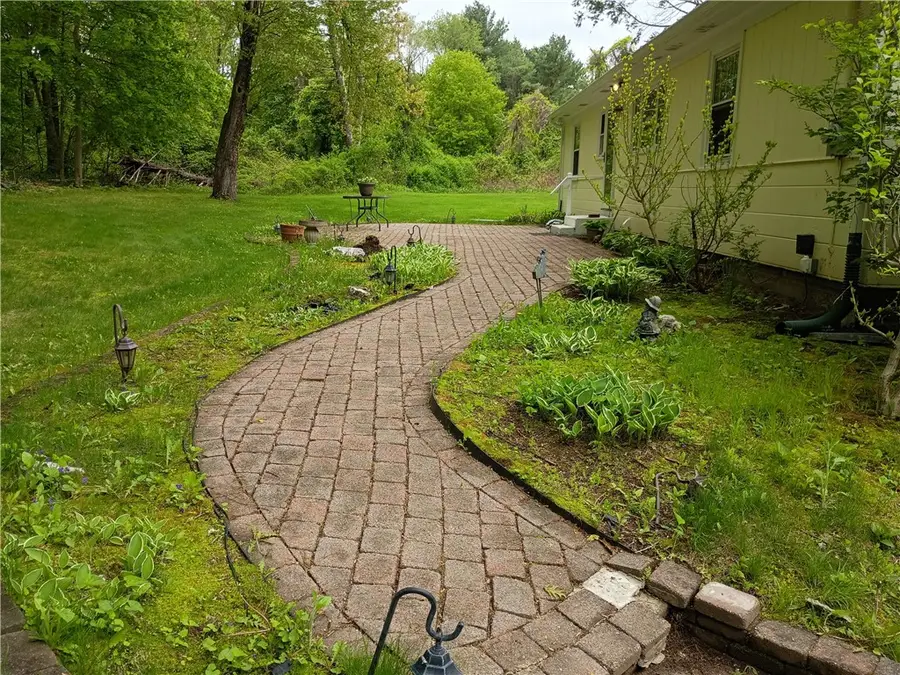 6 Old Pound Hill Road, North Smithfield, RI 02896 - #3