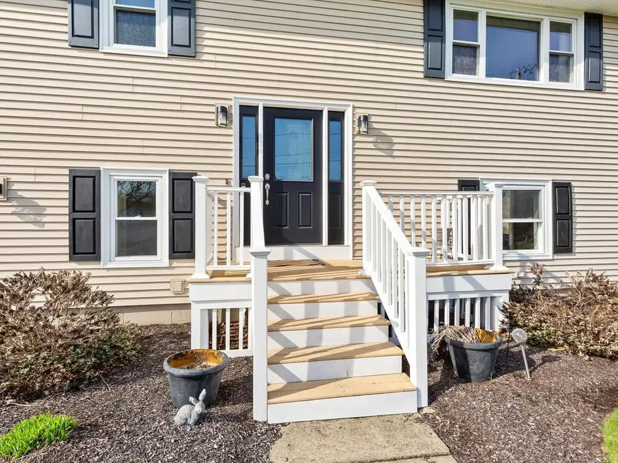 4 Sprague Circle, Johnston, RI 02919 - #2