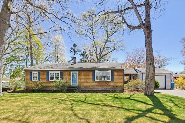 26 Alton Ave Avenue, Cumberland, RI 02864