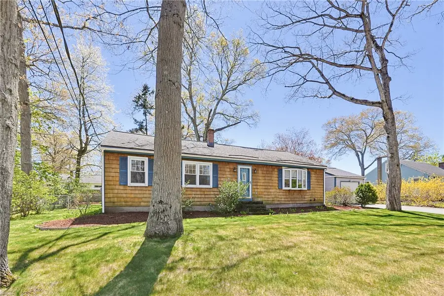 26 Alton Ave Avenue, Cumberland, RI 02864 - #2