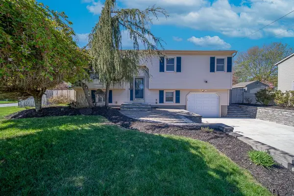 2 Dogwood Drive, Cranston, RI 02921