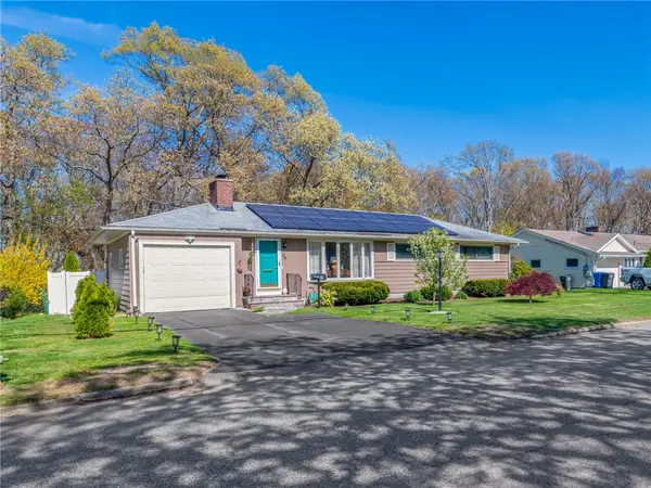 29 Sweetbriar Drive, Cranston, RI 02920