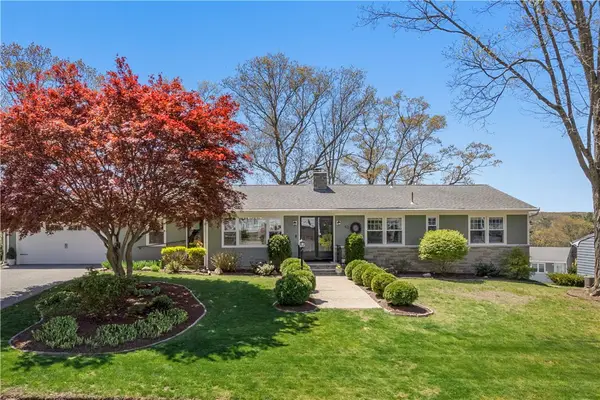 52 Woodhaven Boulevard, North Providence, RI 02911