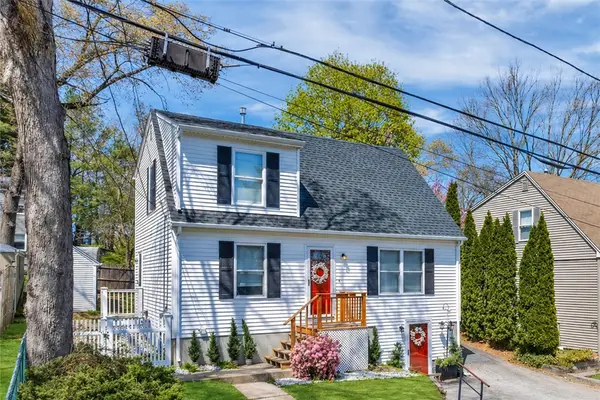 17 Pine Avenue, Coventry, RI 02816