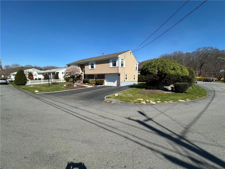 43 Bicentennial Way, North Providence, RI 02911 - #2