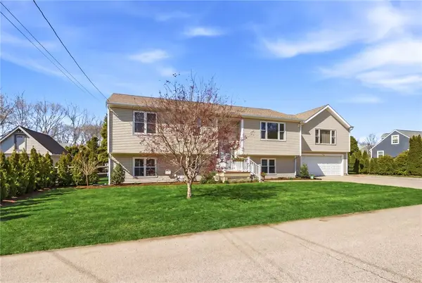 37 Pleasant Avenue, Narragansett, RI 02882
