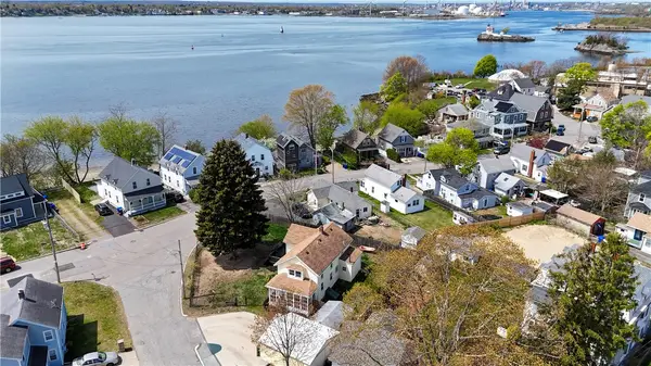 40 Jackson Avenue, East Providence, RI 02915