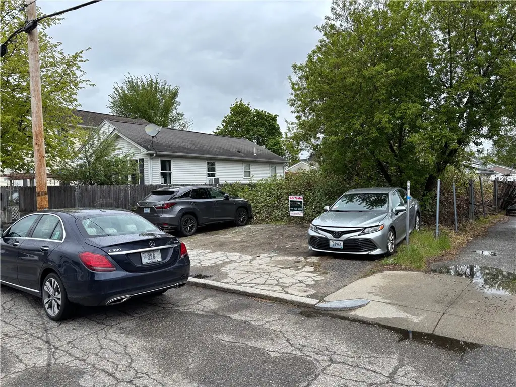 18 Calhoun Avenue, Providence, RI 02907 - #1