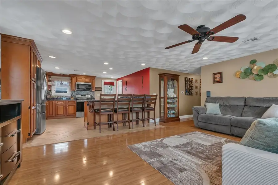 10 Mecca Street, North Providence, RI 02904 - #2