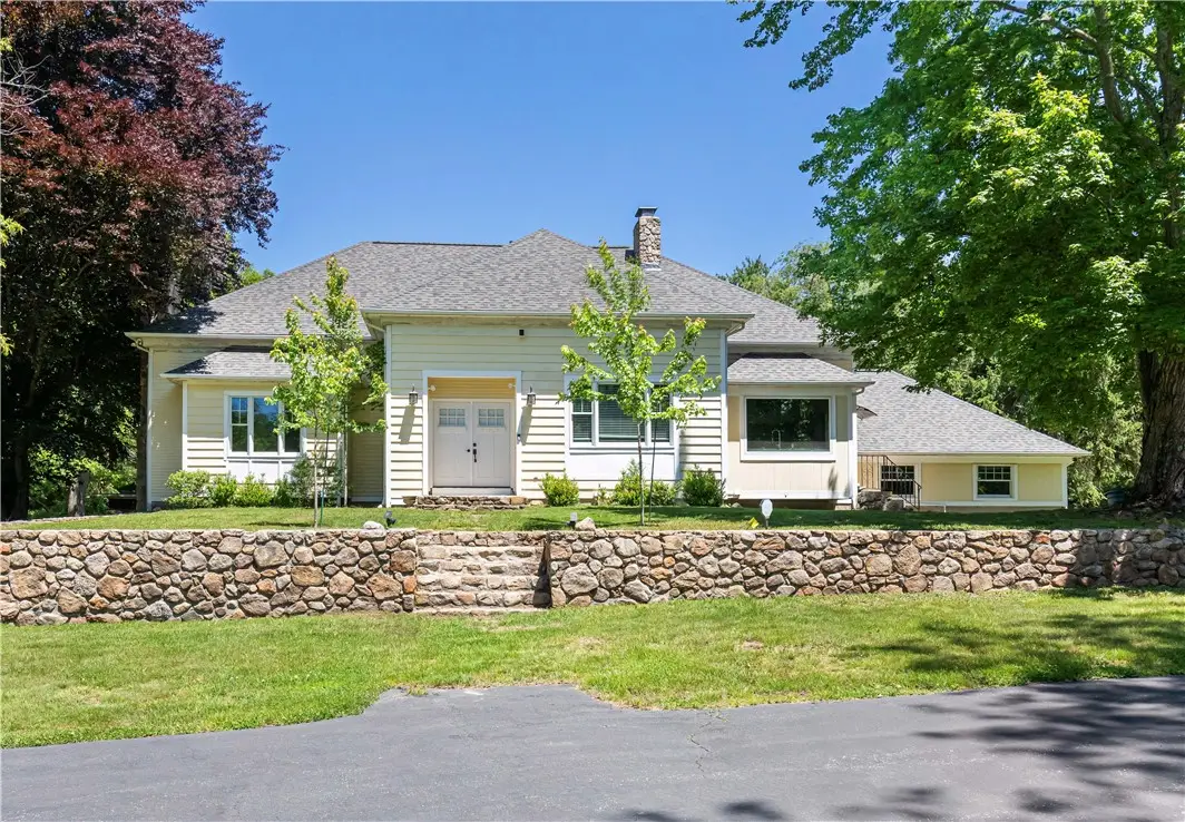 80 Woodbridge Drive, East Greenwich, RI 02818 - #1