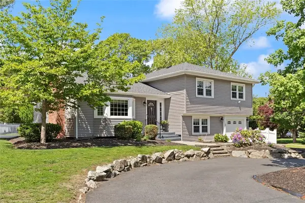 1 Valentine Drive, Barrington, RI 02806