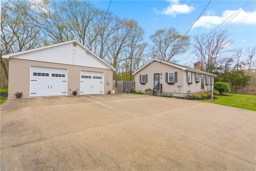 11 Crowell Street, Cumberland, RI 02864 - #3