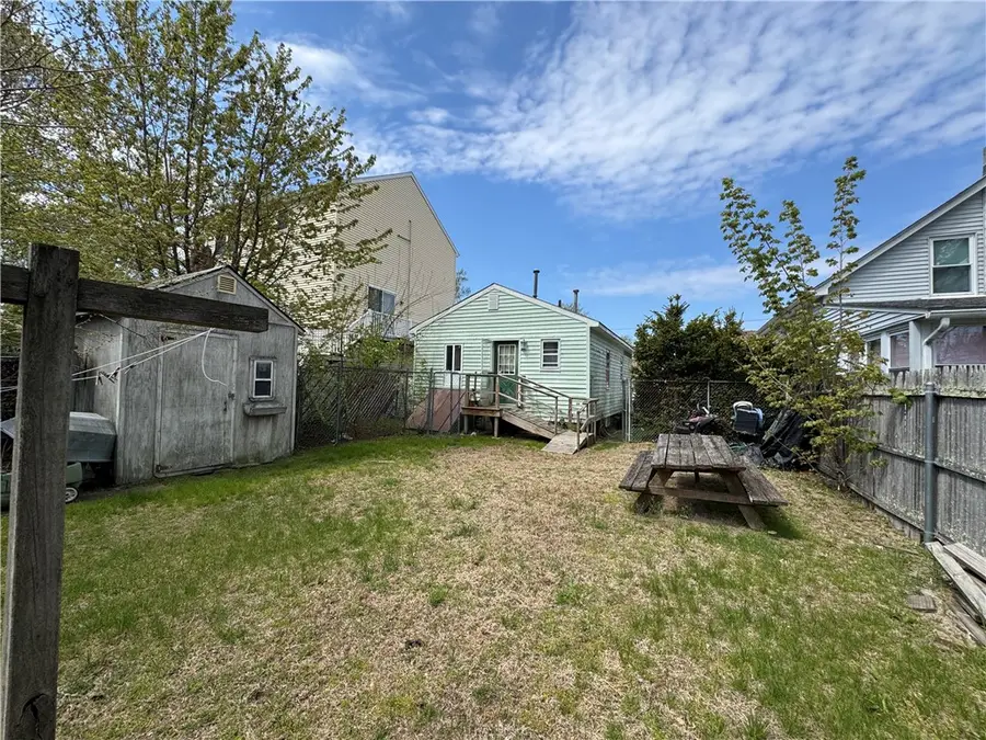 68 Uncas Street, Warwick, RI 02889 - #3
