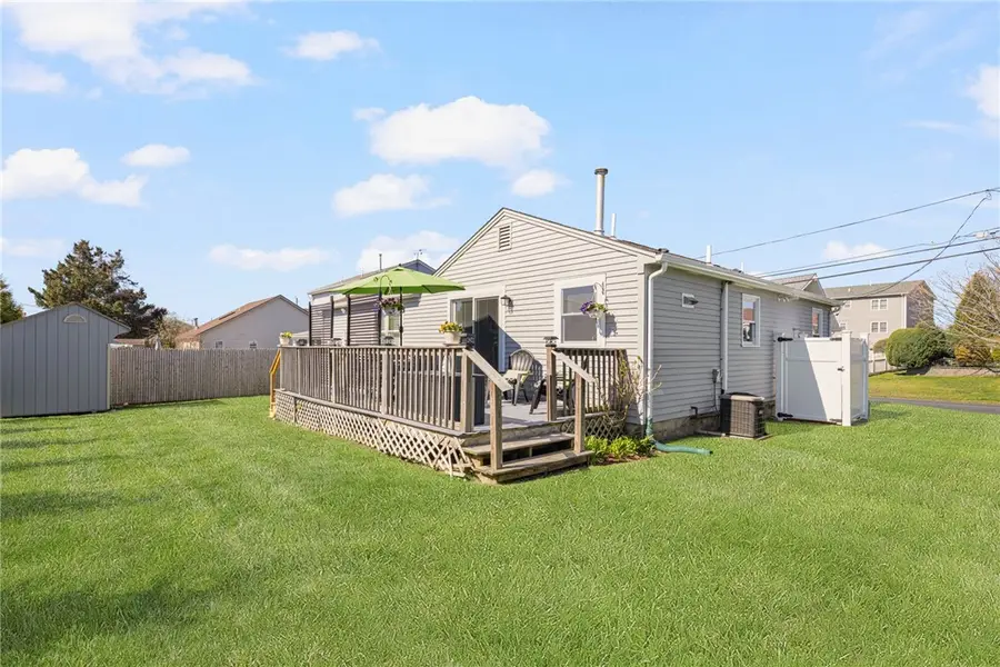 18 Chestnut Avenue, Narragansett, RI 02882 - #2