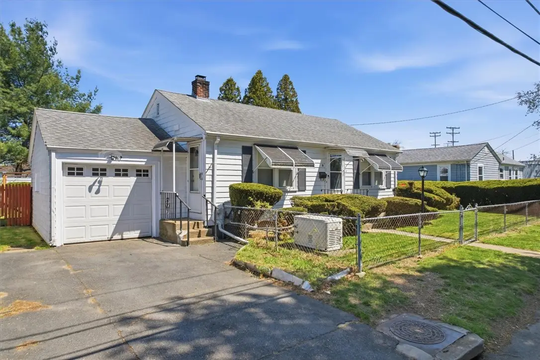 15 Rhodes Avenue, Riverside, RI 02915 - #1