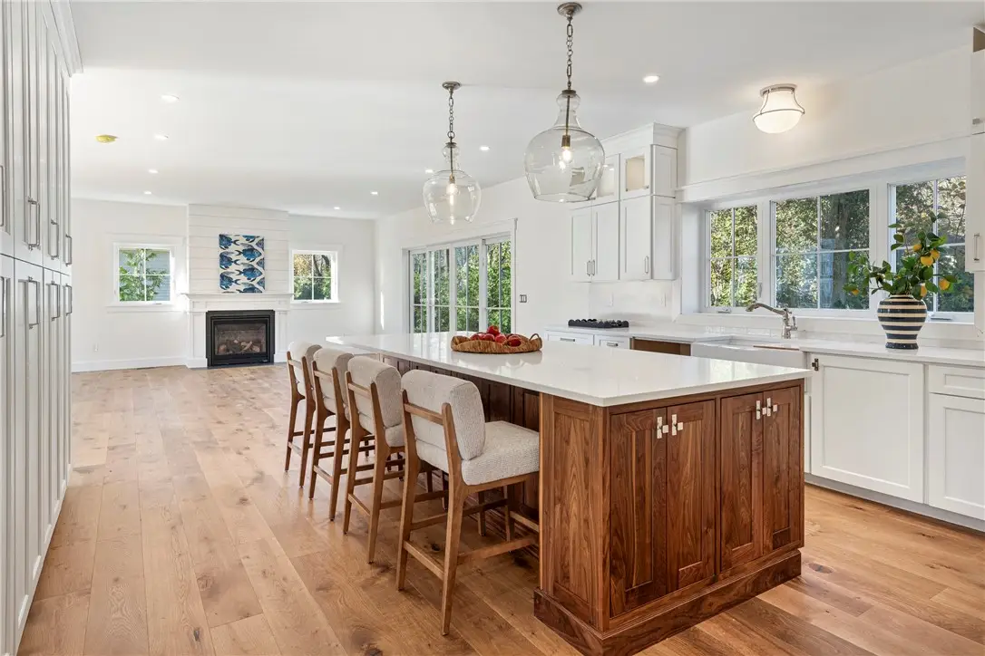 3 Knowlton Court, Bristol, RI 02809 - #1