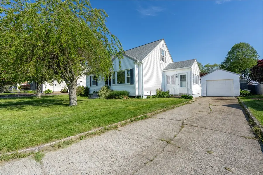 110 James M Beardsworth Avenue, Tiverton, RI 02878 - #2