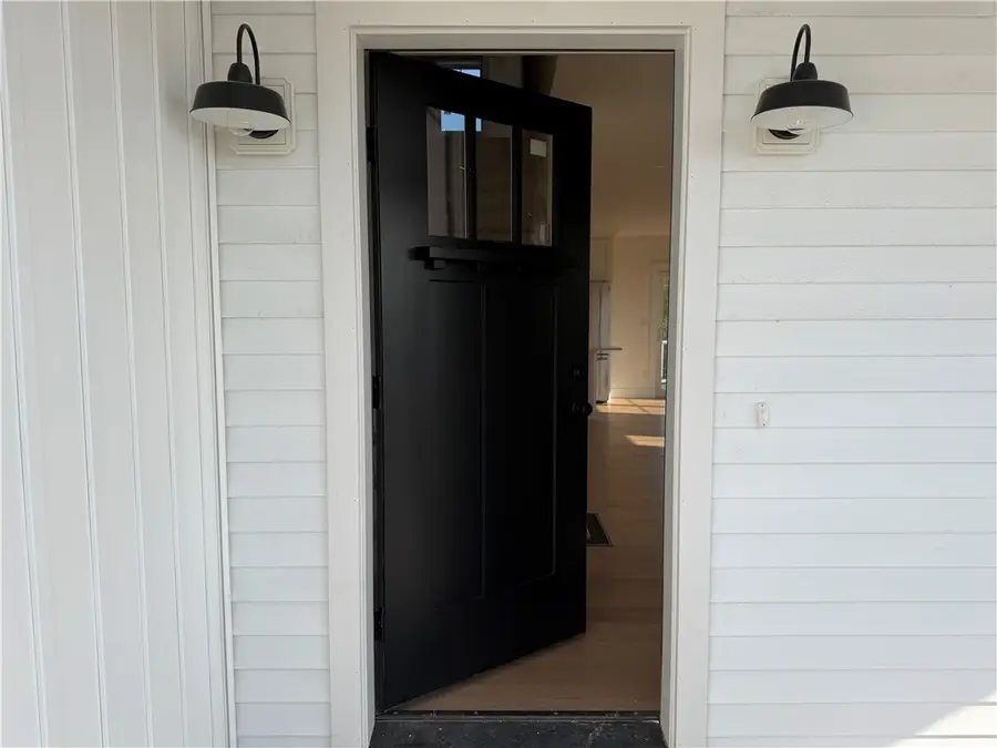 27 Massasoit Avenue, Bristol, RI 02809 - #2