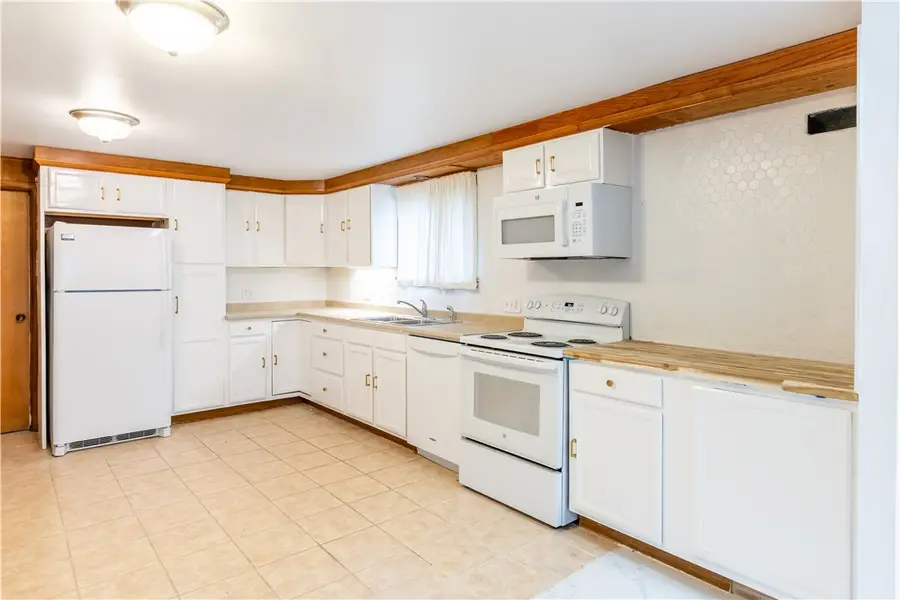 10 Potter Drive, Providence, RI 02907 - #3