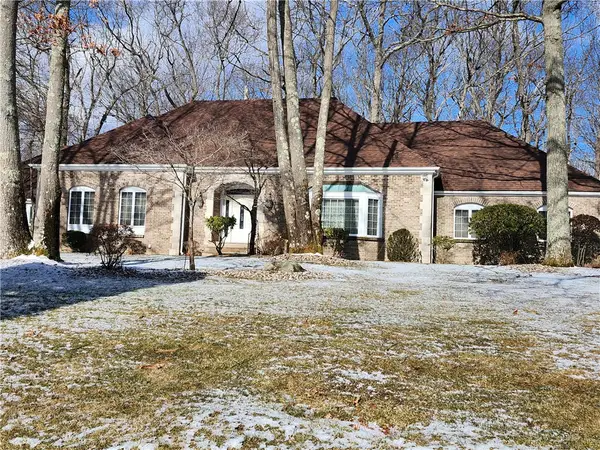 31 Lennon Road, Lincoln, RI 02865