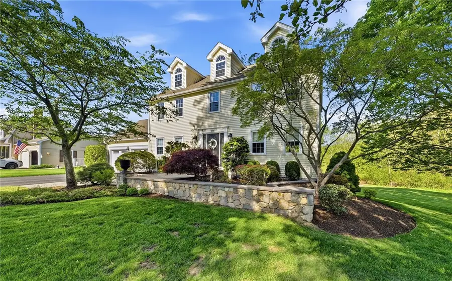 239 Abbott Run Valley Road, Cumberland, RI 02864 - #2