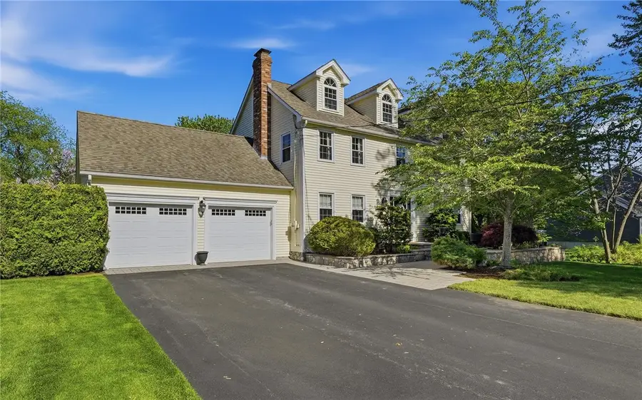 239 Abbott Run Valley Road, Cumberland, RI 02864 - #3