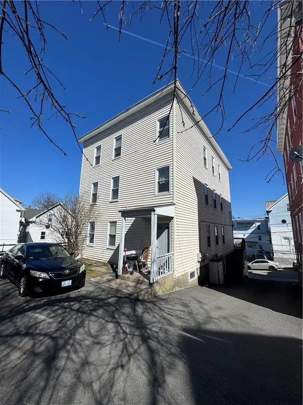 23 Paradis Avenue, Woonsocket, RI 02895