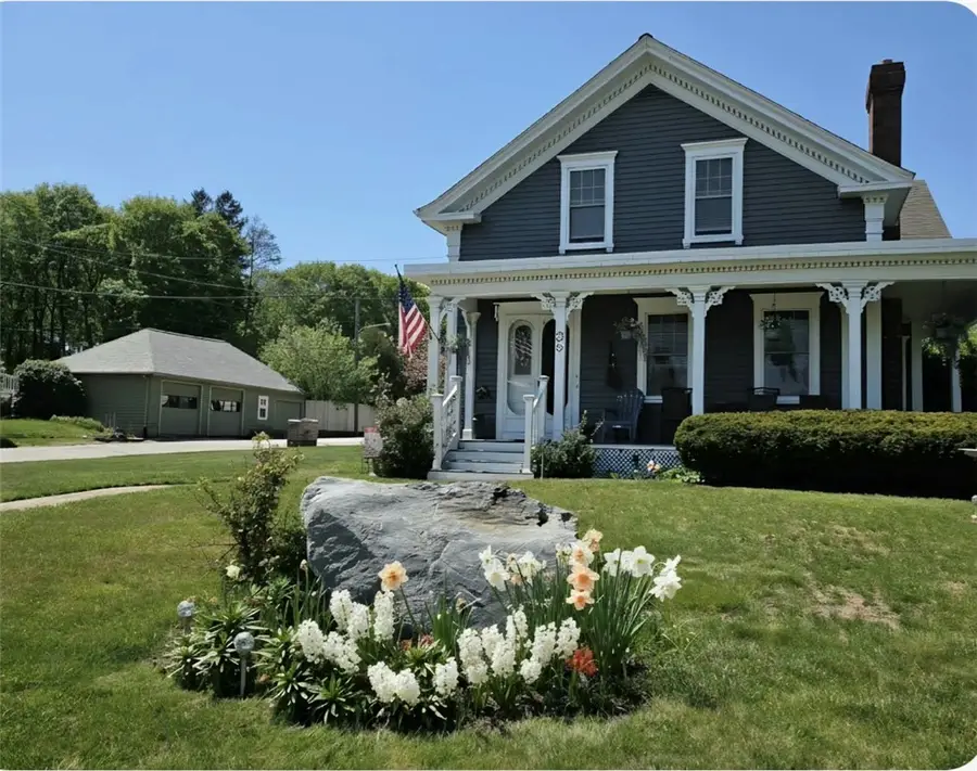 35 Fairview Avenue, West Warwick, RI 02893 - #3