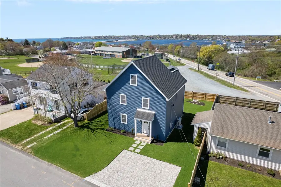 11 Gunning Court, Middletown, RI 02842 - #3