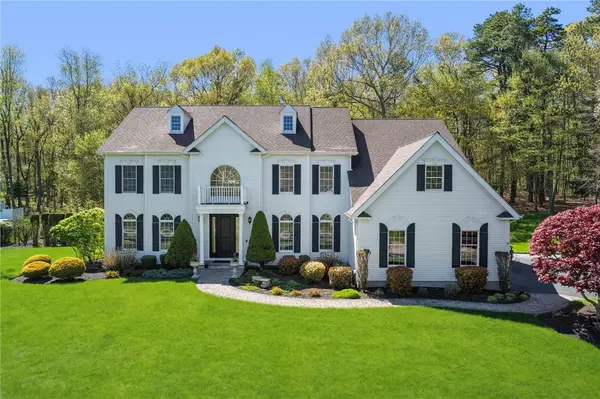 30 Lenihan Lane, East Greenwich, RI 02818
