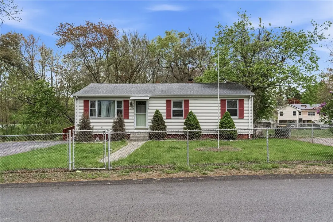 27 Douglas Circle, Smithfield, RI 02828 - #1