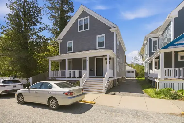 25 Rhode Island Avenue #2, Newport, RI 02840