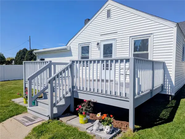 1609 West Main Road, Middletown, RI 02842