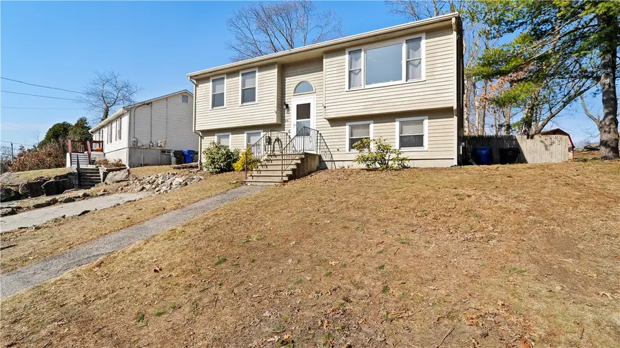 84 Crestwood Drive, West Warwick, RI 02893 - #3