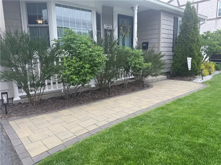131 Glen Meadows Drive, Pawtucket, RI 02861 - #2