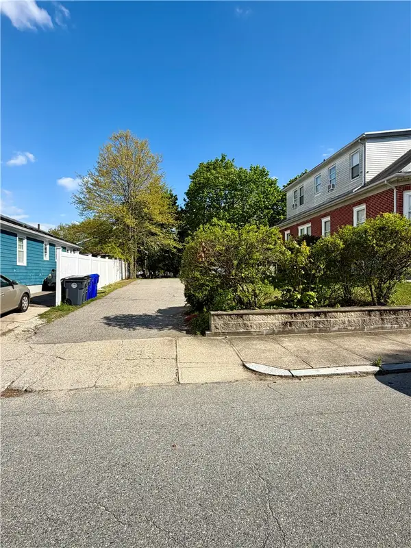 41 Messina Street, Providence, RI 02908