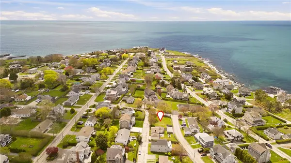 2 Stimpson Street, Middletown, RI 02842