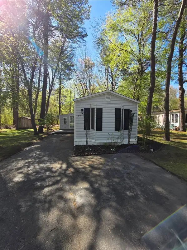 27 Leisure Way, Coventry, RI 02816