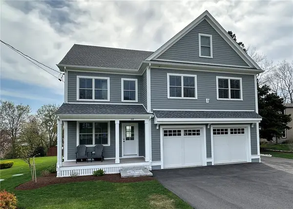 68 Albert Street, Portsmouth, RI 02871