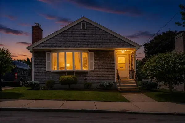 22 Stonelaw Avenue, Providence, RI 02908
