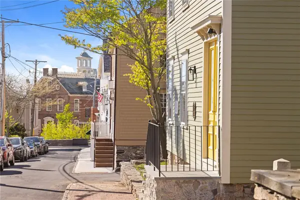18 Barney Street #2, Newport, RI 02840
