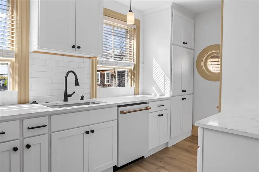 18 Barney Street #2, Newport, RI 02840 - #3