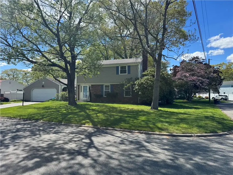 27 Monmouth Drive, Riverside, RI 02515 - #3