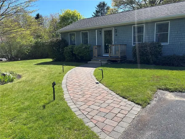 49 Auburn Road, South Kingstown, RI 02879