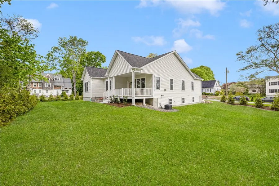 124 Oak Street, South Kingstown, RI 02879 - #3